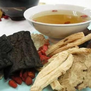 別再亂泡藥酒了，國(guó)醫(yī)大師秘傳泡酒秘方大集錦